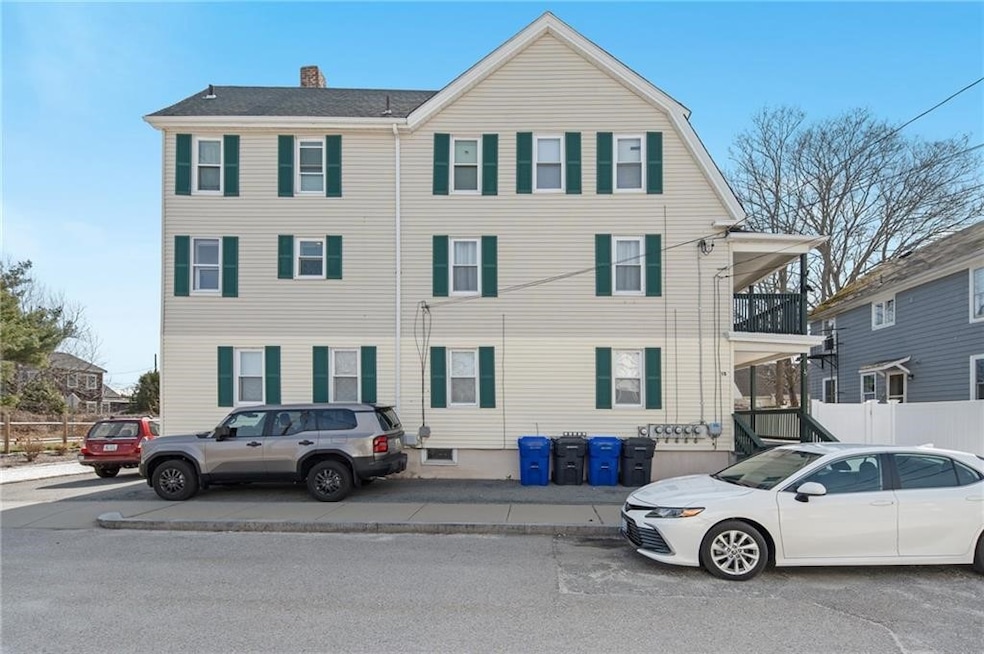 15 Thompson St, Warren, RI 02885 - photo 1