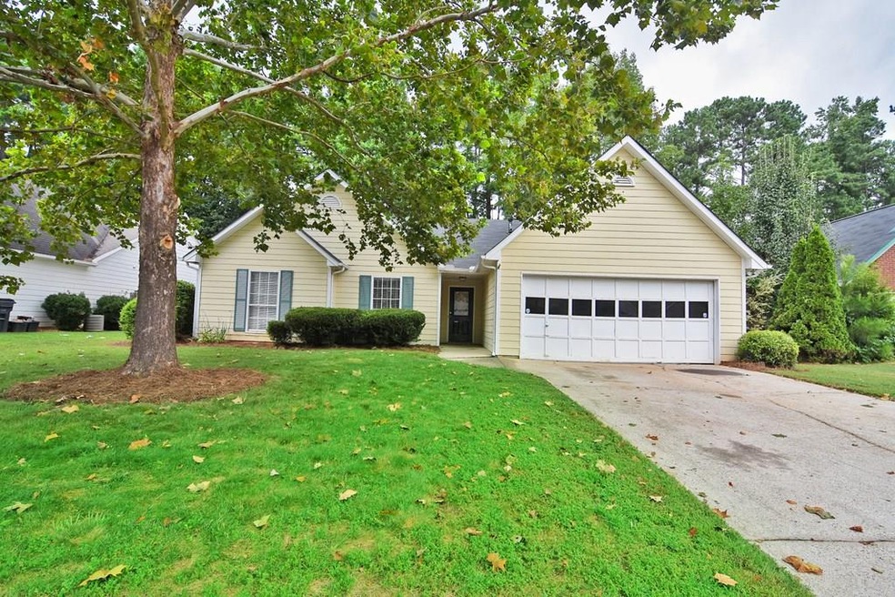 Enjoy living in this ranch in an ideal location so
