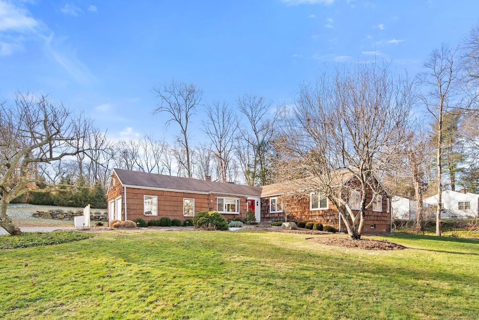 33 High Point Rd, Westport, CT 06880 - photo 1