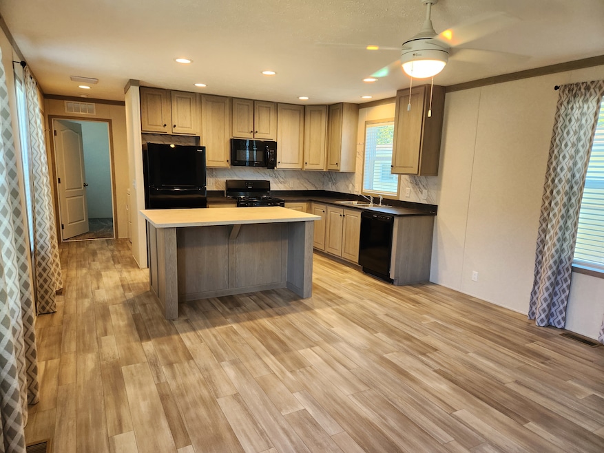 3617 N Grand Ave E unit 163, Springfield, IL 62703 - photo 1