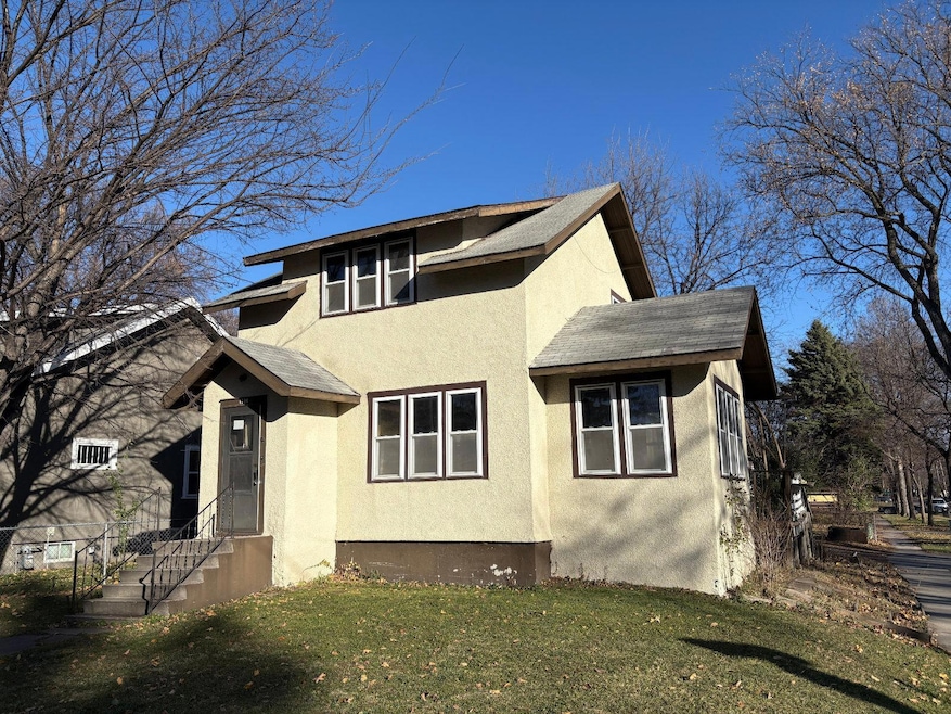 1124 University Dr S, Fargo, ND 58103 - photo 1