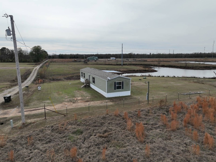 267 Wild Indigo Loop, Valliant, OK 74764 - photo 1