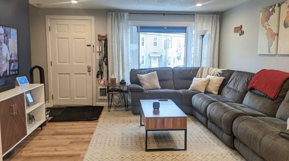 123A Falcon St unit 1, Boston, MA 02128 - photo 1