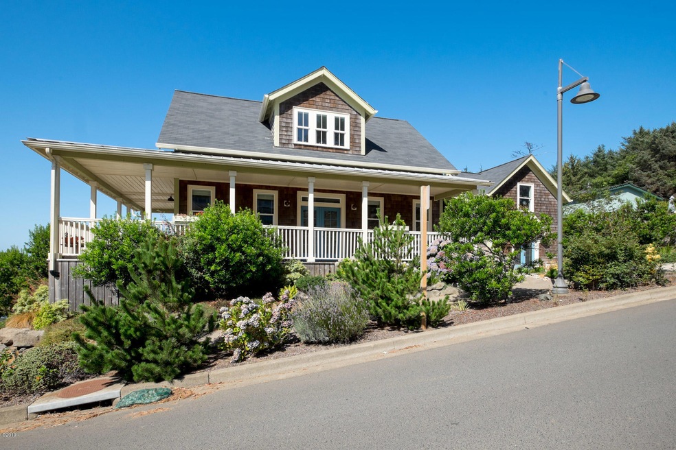 2449 SW Anemone Ave, Lincoln City, OR 97367 - photo 1