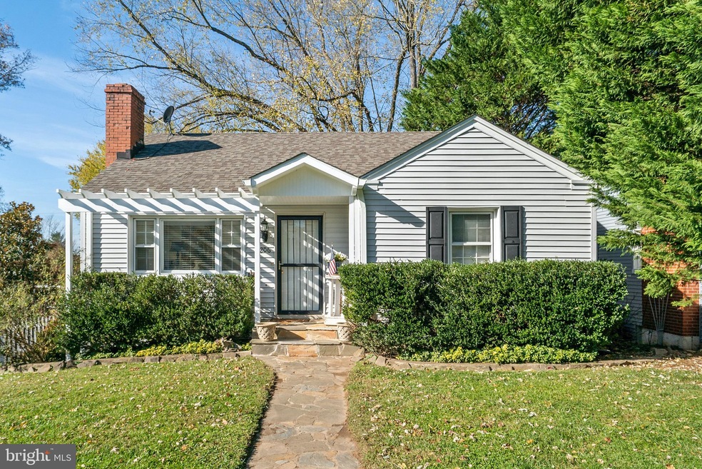 206 Chestnut St, Middleburg, VA 20117 - photo 1