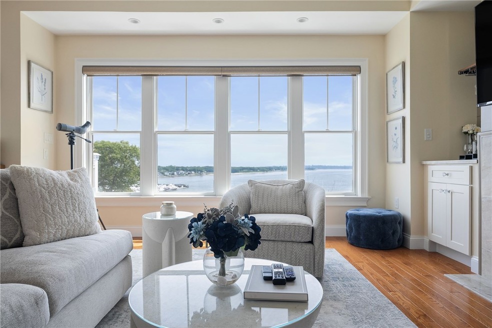 3958 Post Rd unit 11, Warwick, RI 02886 - photo 1