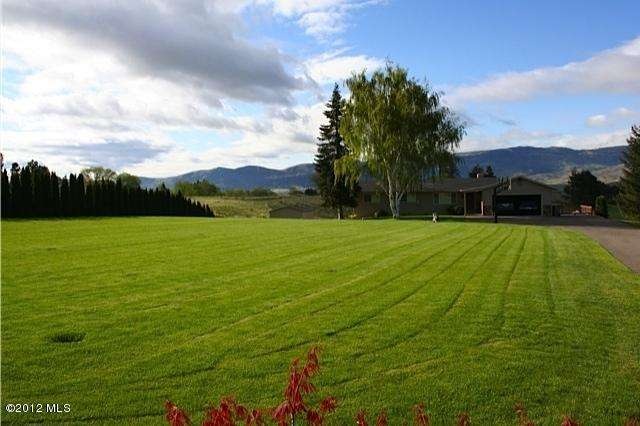 2620 10th St NE, East Wenatchee, WA 98802 - photo 1