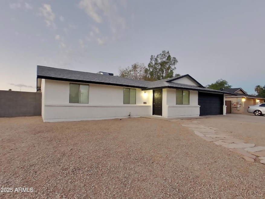 1507 W El Monte Place, Chandler, AZ 85224 - photo 1