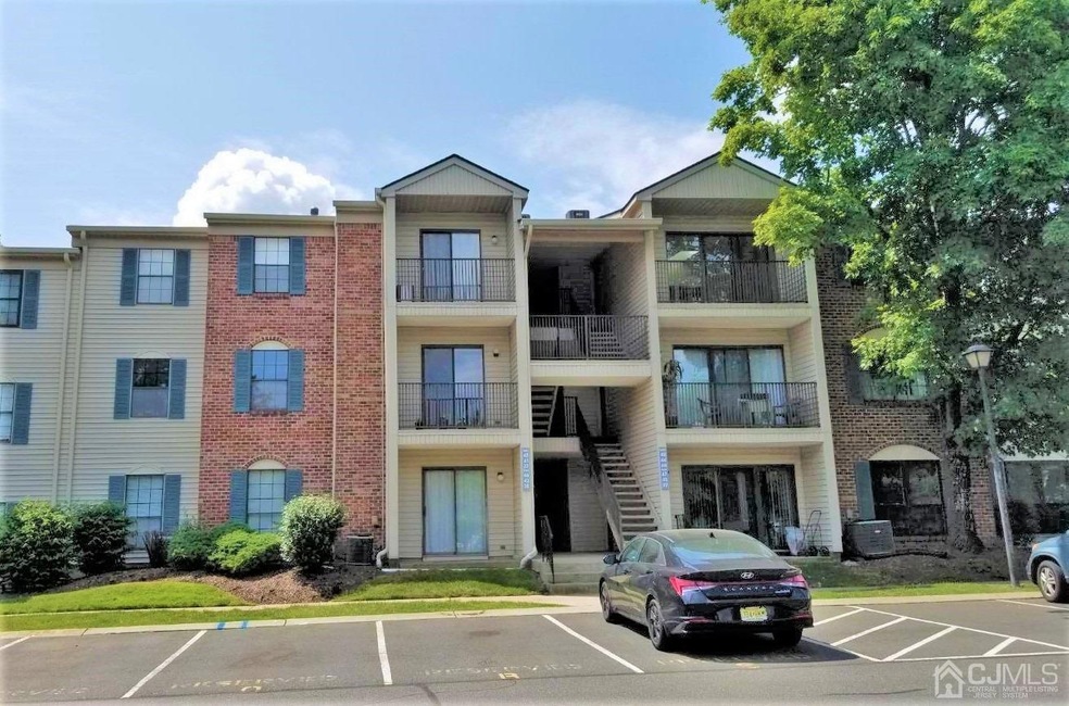 48 Fisher Dr unit 27F3, Franklin Park, NJ 08823 - photo 1