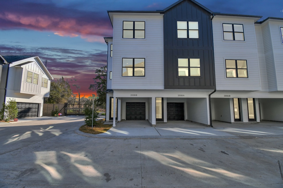 2002 Laverne Shumard Ln unit B, Houston, TX 77080 - photo 1