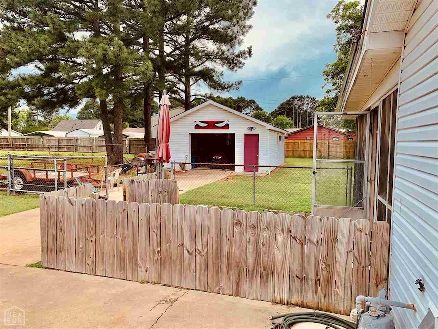 208 Maurita St, Jonesboro, AR 72401 - photo 1