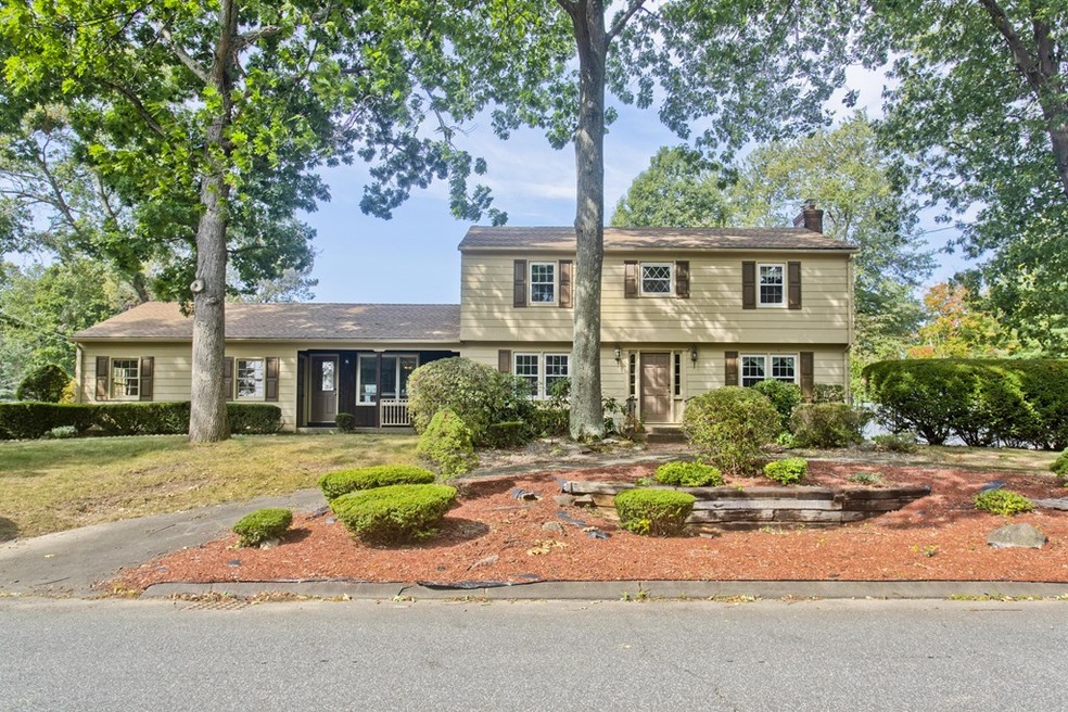 1 Joanne Dr, Holyoke, MA 01040 - photo 1