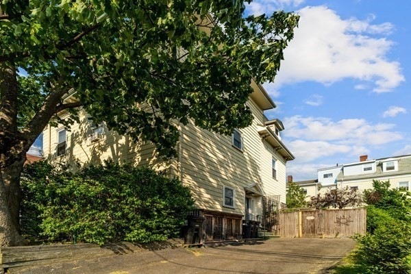 92 Glen St unit 3, Somerville, MA 02145 - photo 1