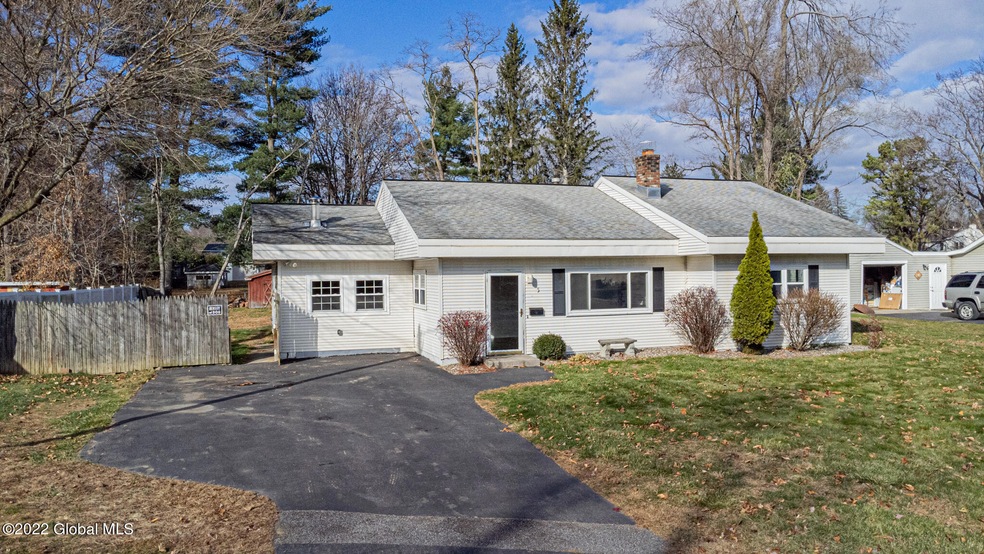 5 Lee Ave-01