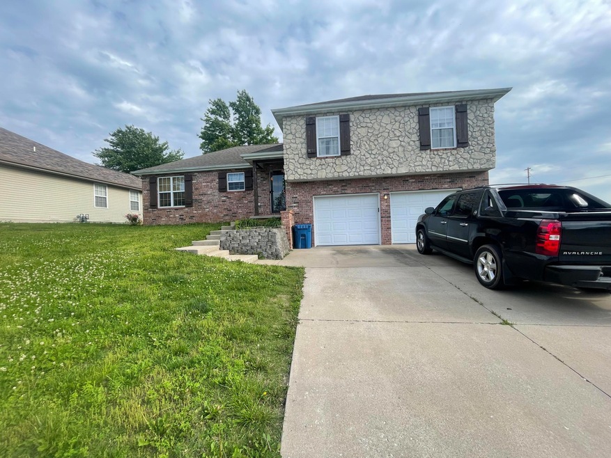 1008 W Bates Drive