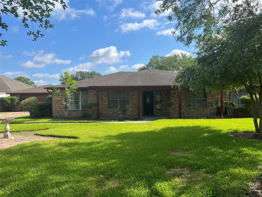 4817 White Rock St, Houston, TX 77033 - photo 1