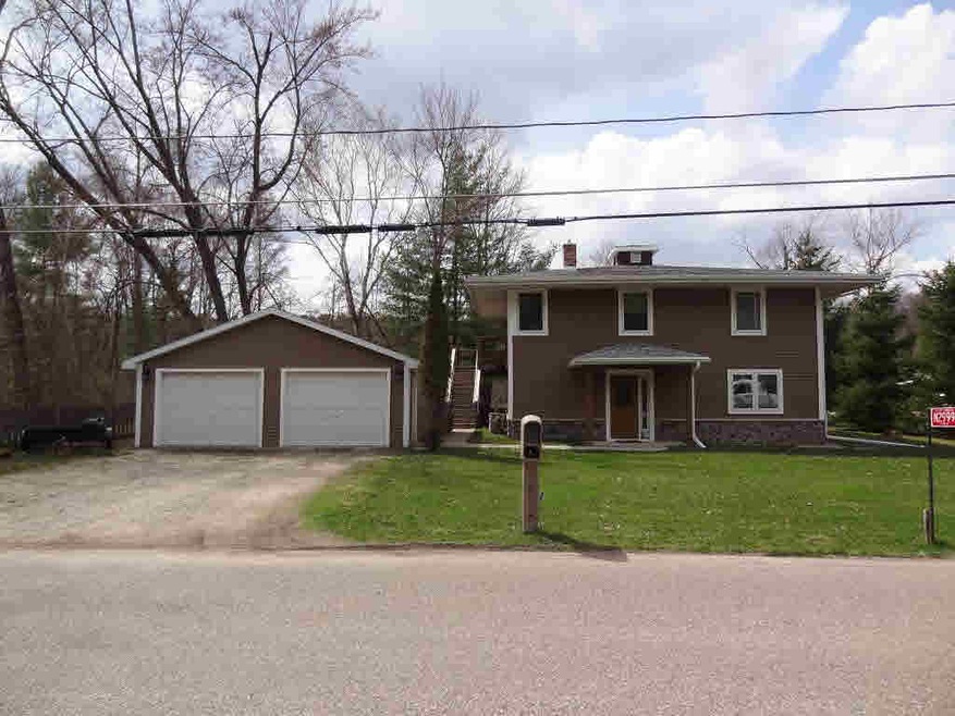 N2999 Otter Dr, Waupaca, WI 54981 - photo 1