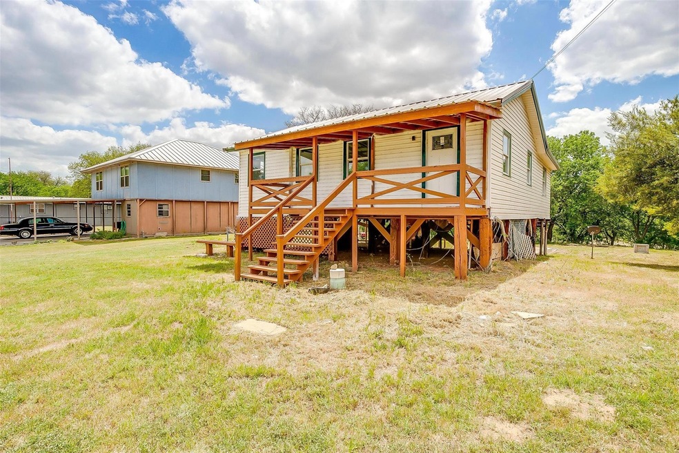 631 Riverview Rd, Millsap, TX 76066 - photo 1