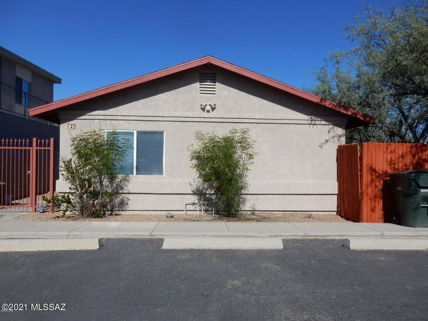 Front of 725 E. Lester