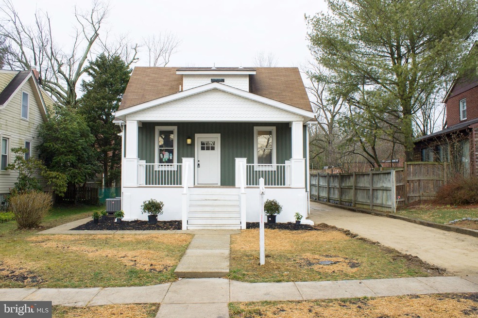 6026 Pinehurst Rd, Baltimore, MD 21212 - photo 1