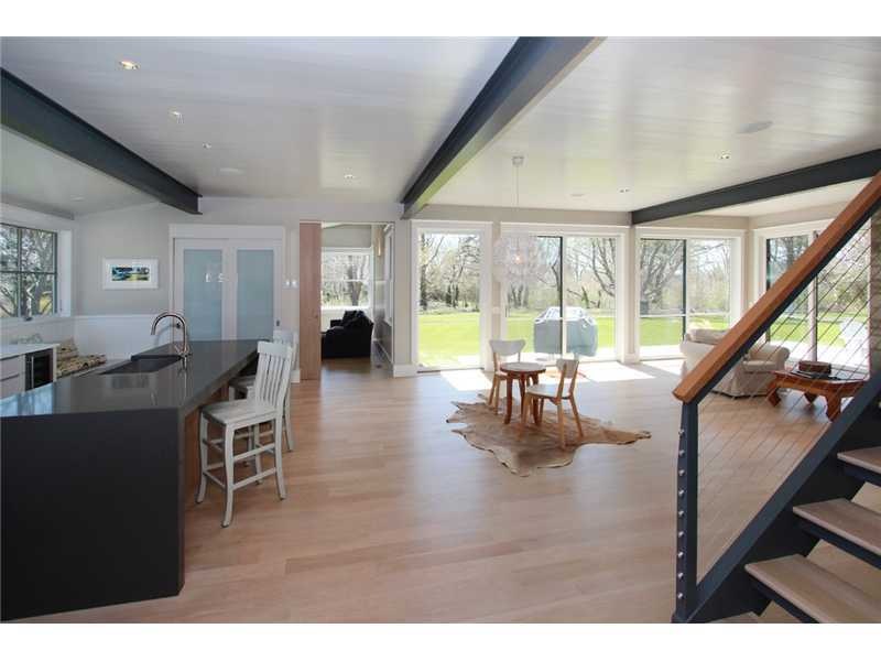 92 Riverview Ave, Middletown, RI 02842 - photo 1