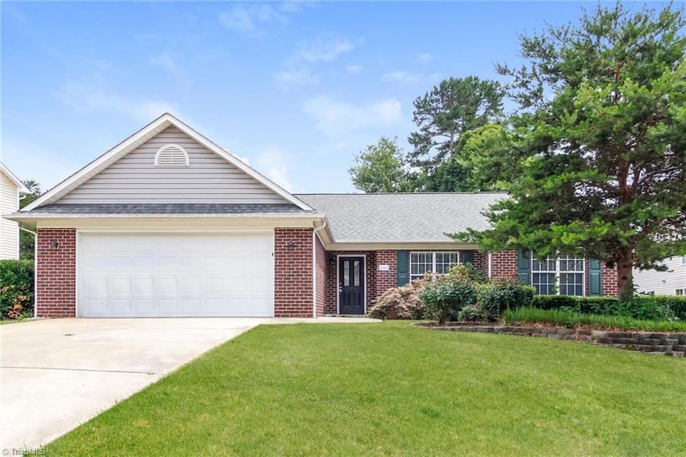 604 Nova Ave, High Point, NC 27265 - photo 1