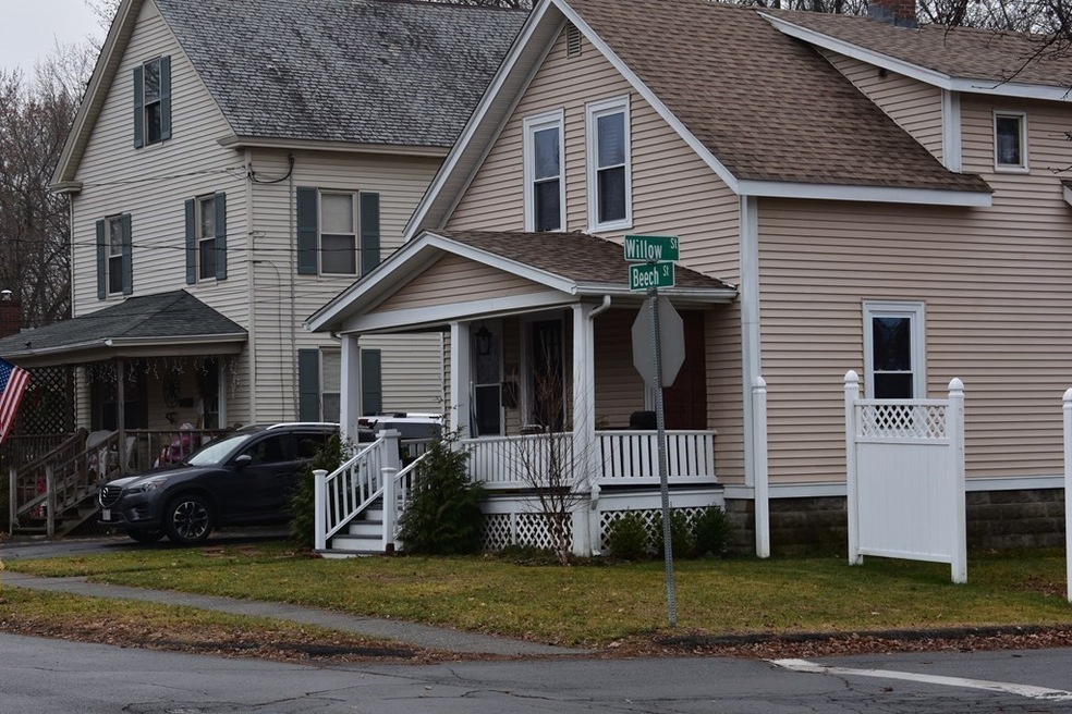 80 Beech St, Greenfield, MA 01301 - photo 1