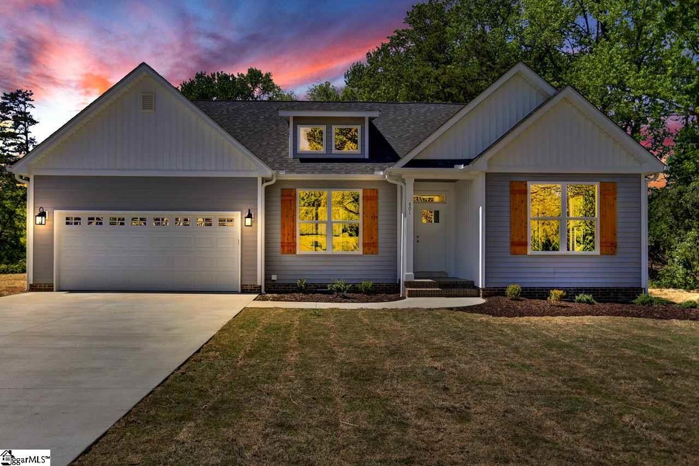 901 Log Shoals Rd, Greenville, SC 29607 - photo 1