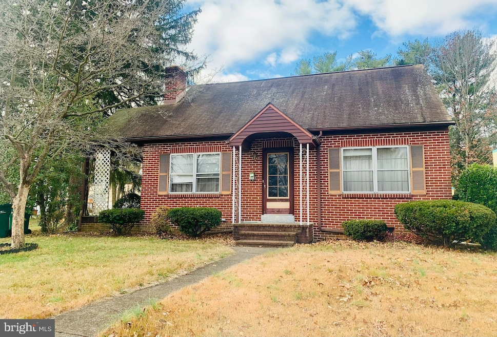 54 Oak Ave, Camp Hill, PA 17011 - photo 1