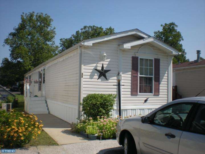 32 Rosewood Ln, Phoenixville, PA 19460 - photo 1