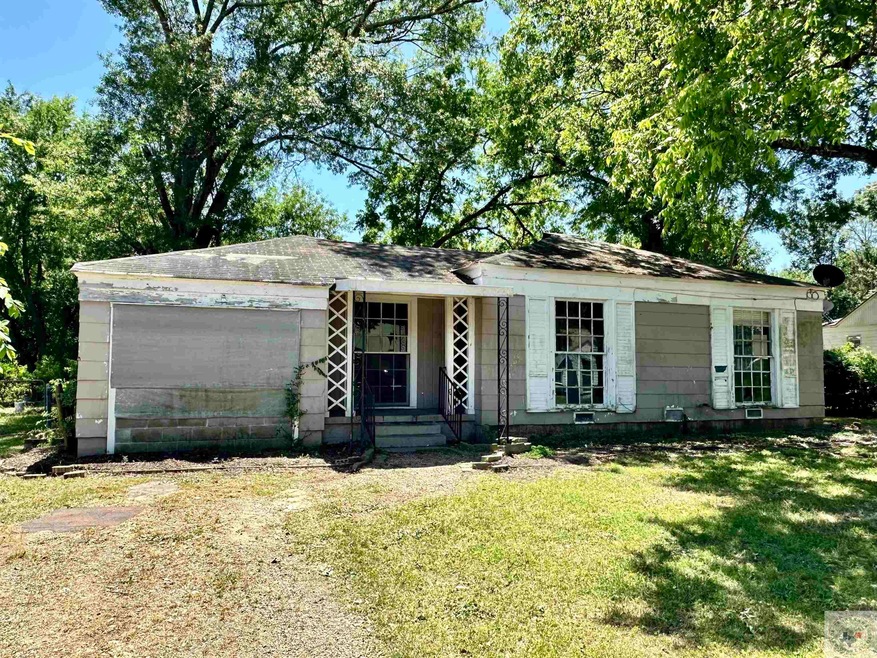 648 Macarthur Ave, Wake Village, TX 75501 - photo 1