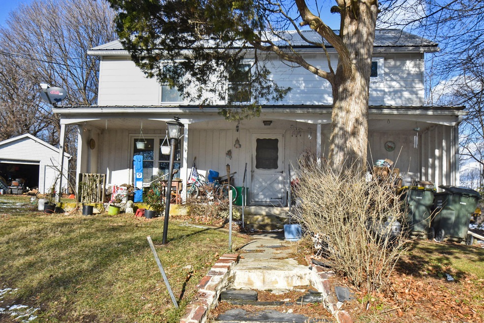 2484 Community Dr, Bath, PA 18014 - photo 1