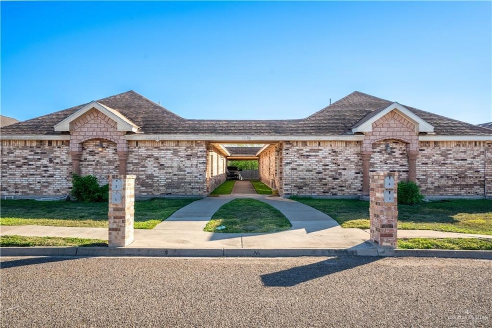 1600 E Quail St unit 4, Pharr, TX 78577 - photo 1