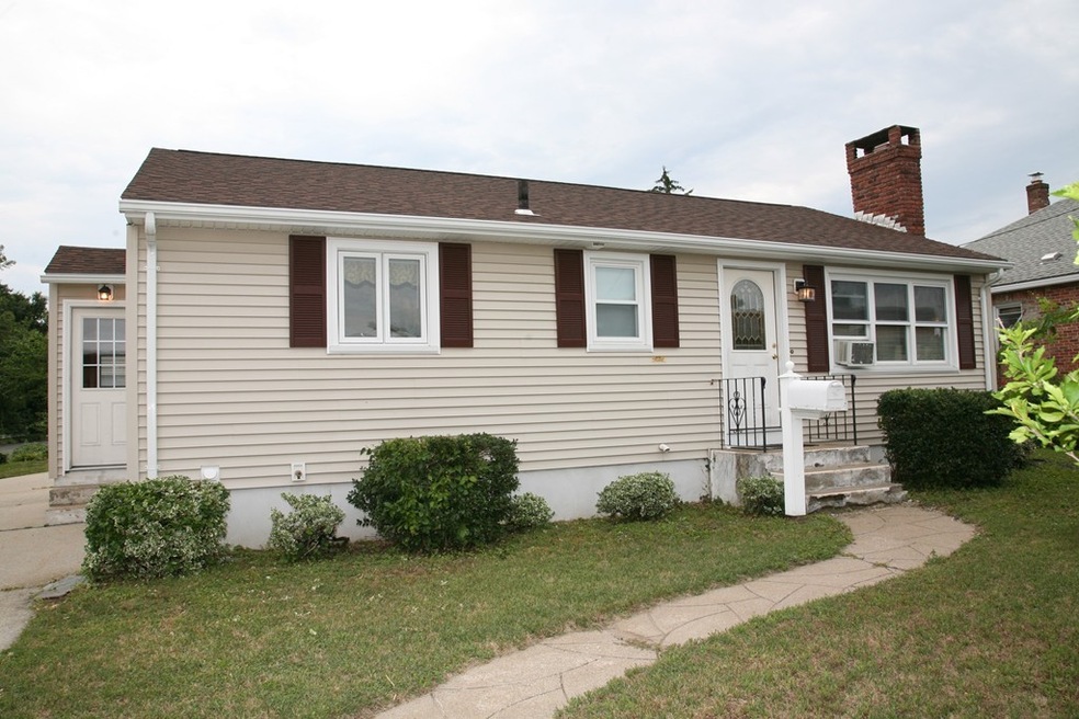 22 Merrimac St, Ludlow, MA 01056 - photo 1