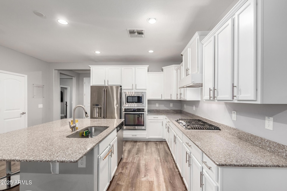 8987 W Seldon Ln, Peoria, AZ 85345 - photo 1