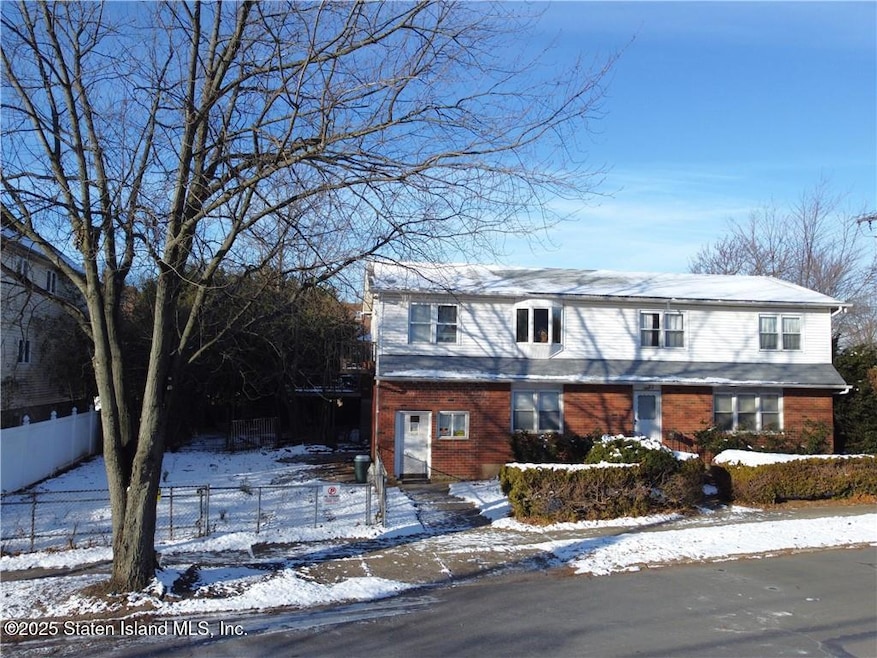 160 Todt Hill Rd, Staten Island, NY 10314 - photo 1