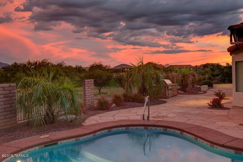 1524_Buttes_Night_exterior-1