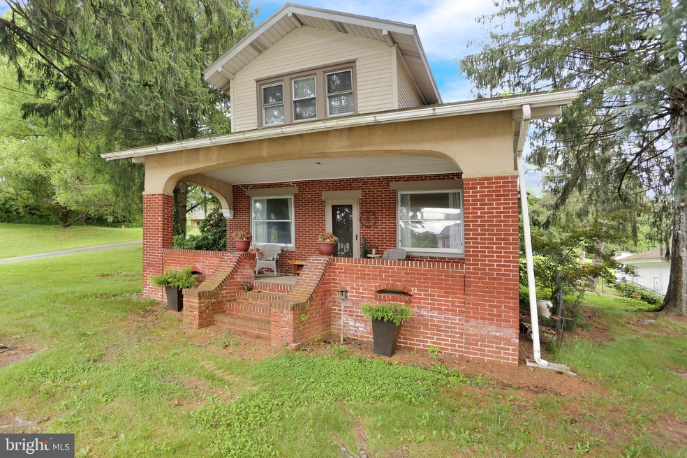 931 W Philadelphia Ave, Boyertown, PA 19512 - photo 1