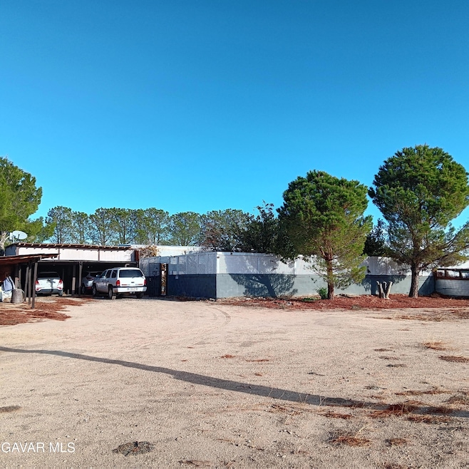 10364 15th St, Mojave, CA 93501 - photo 1