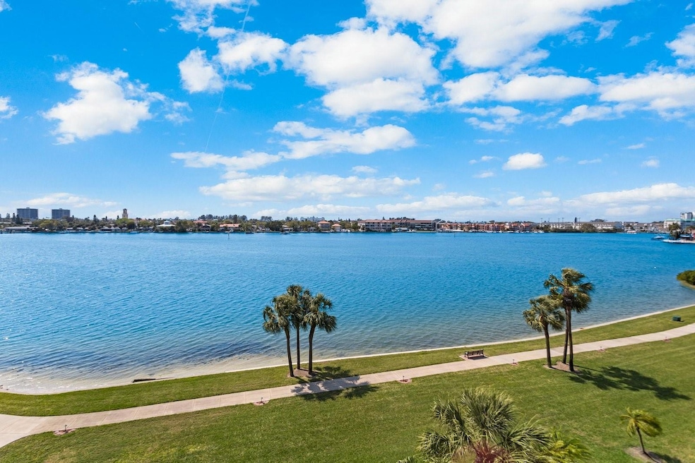 For Sale $775,000 • Co-Listing Agent