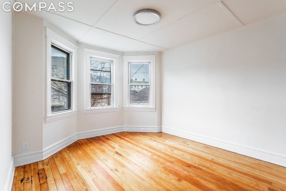 60-48 Flushing Ave unit 2, Maspeth, NY 11378 - photo 1