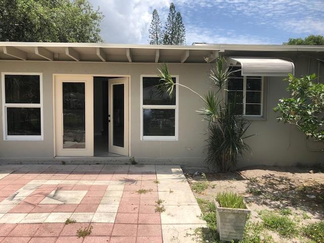 966 32nd St, West Palm Beach, FL 33407 - photo 1