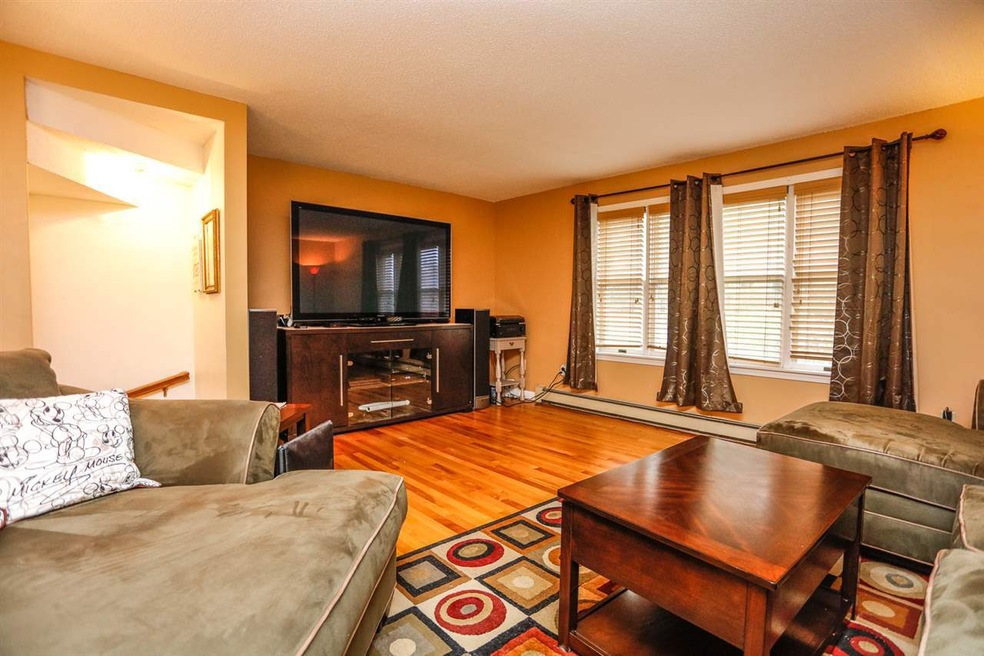 28 Fieldstone Estate, Newmarket, NH 03857 - photo 1