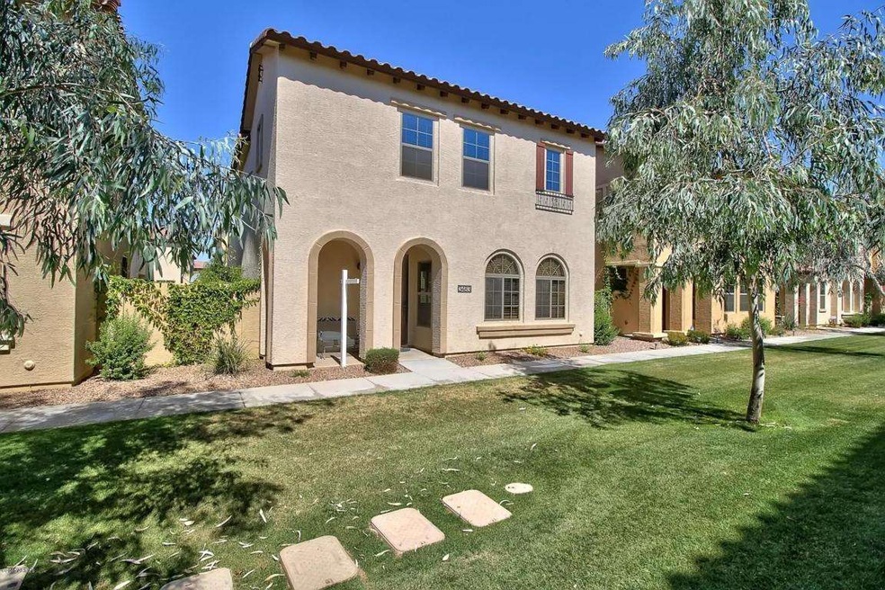 Front_of_Home_1