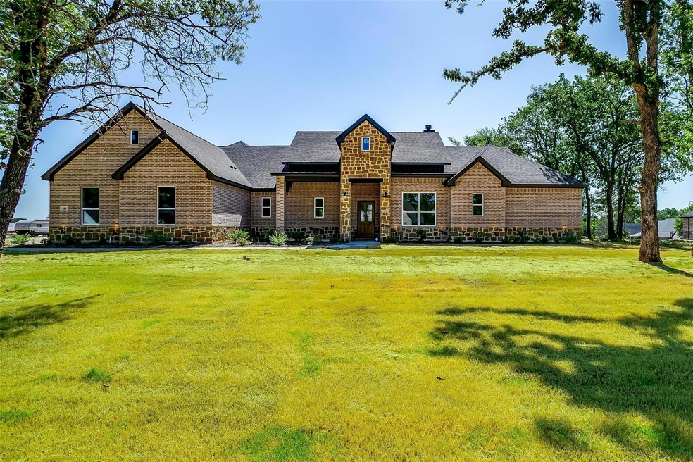 500 Faye Ln, Springtown, TX 76082 - photo 1