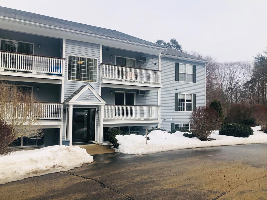 9 Stoneridge Ln unit 17, York, ME 03909 - photo 1