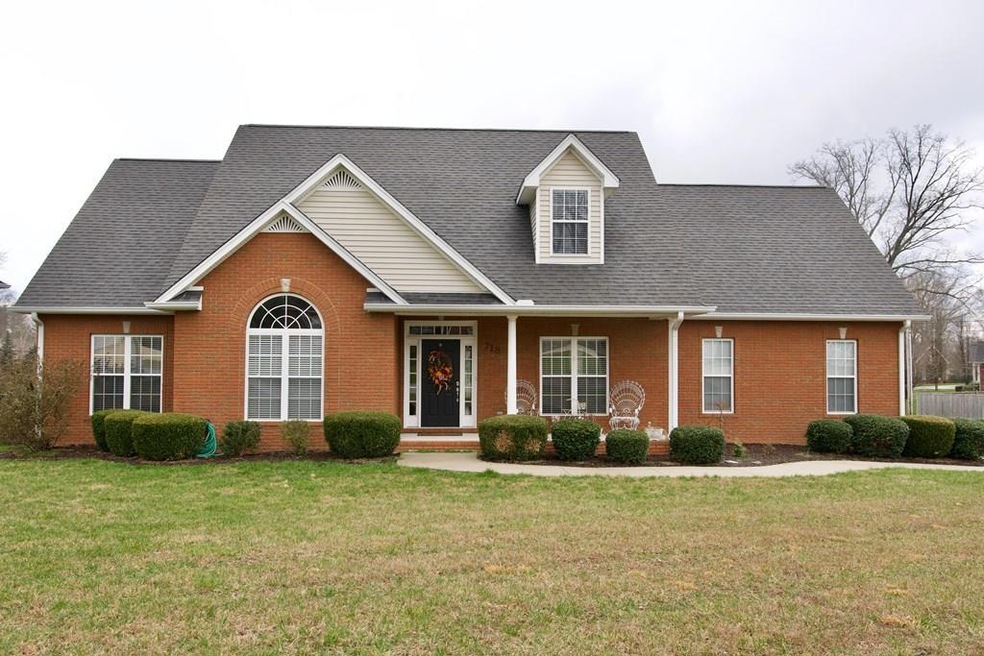 718 Coveview Cir, Cookeville, TN 38506 - photo 1