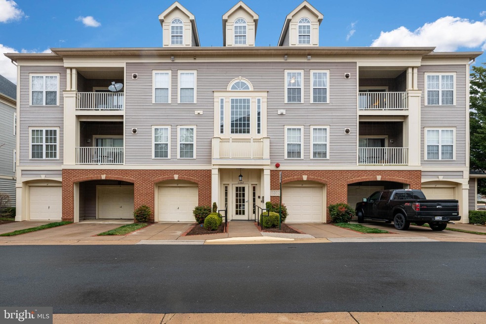 11302 Westbrook Mill Ln unit 304, Fairfax, VA 22030 - photo 1