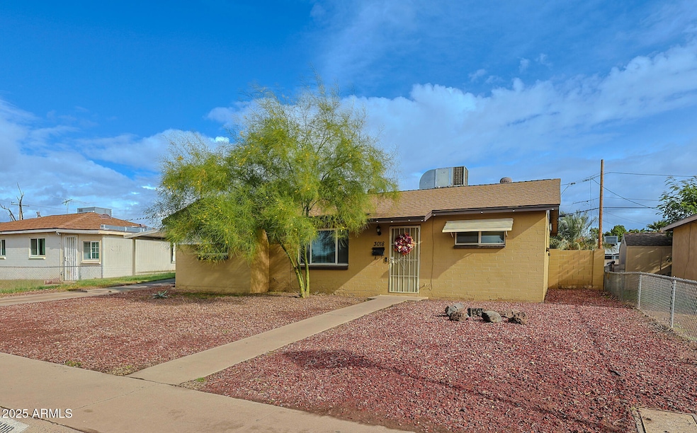 3018 W Lawrence Ln, Phoenix, AZ 85051 - photo 1