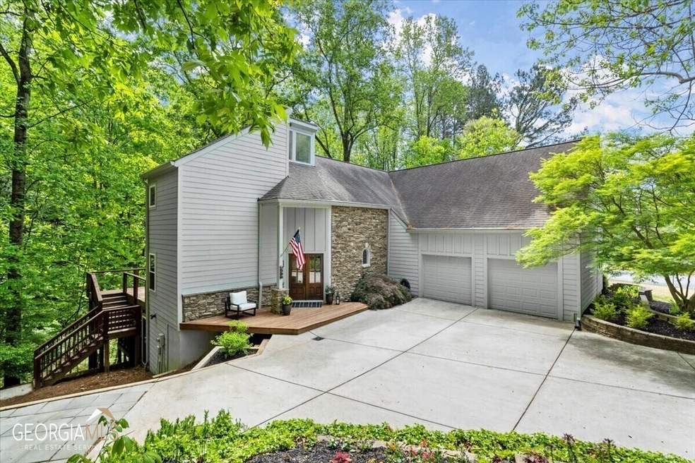 Welcome Home! 4285 Loch Highland Pass boasts 5 bed